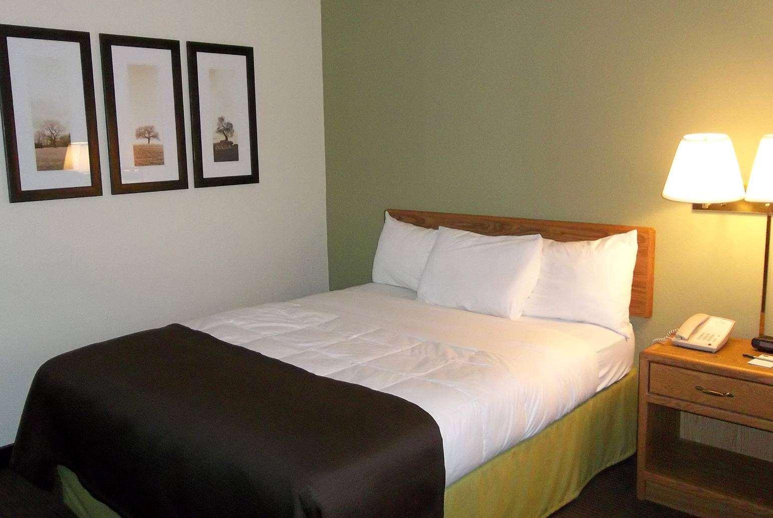 Americinn By Wyndham Grand Rapids Exterior photo